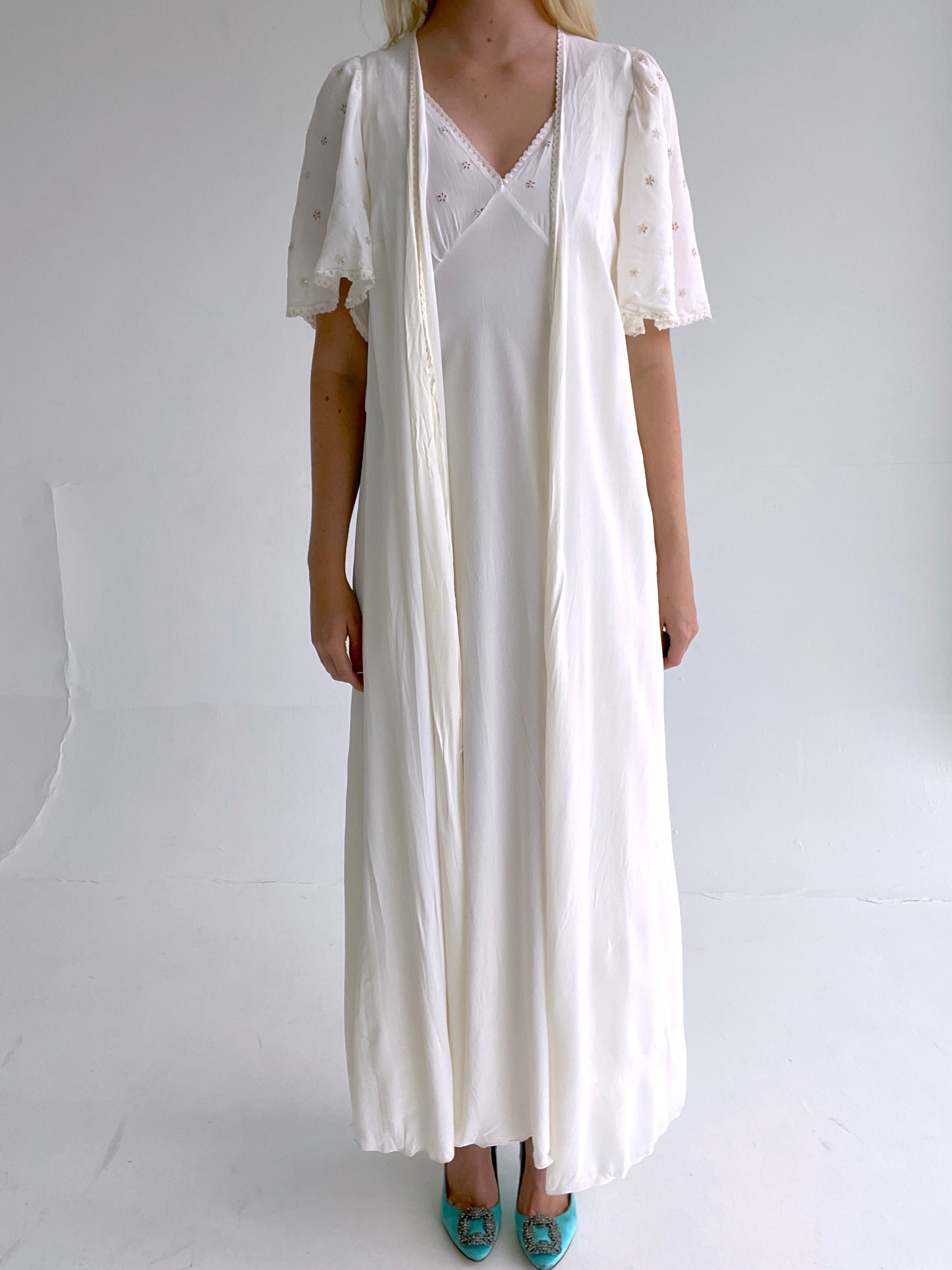 1970's White Slip and Robe Silk Set with Floral Eyelet