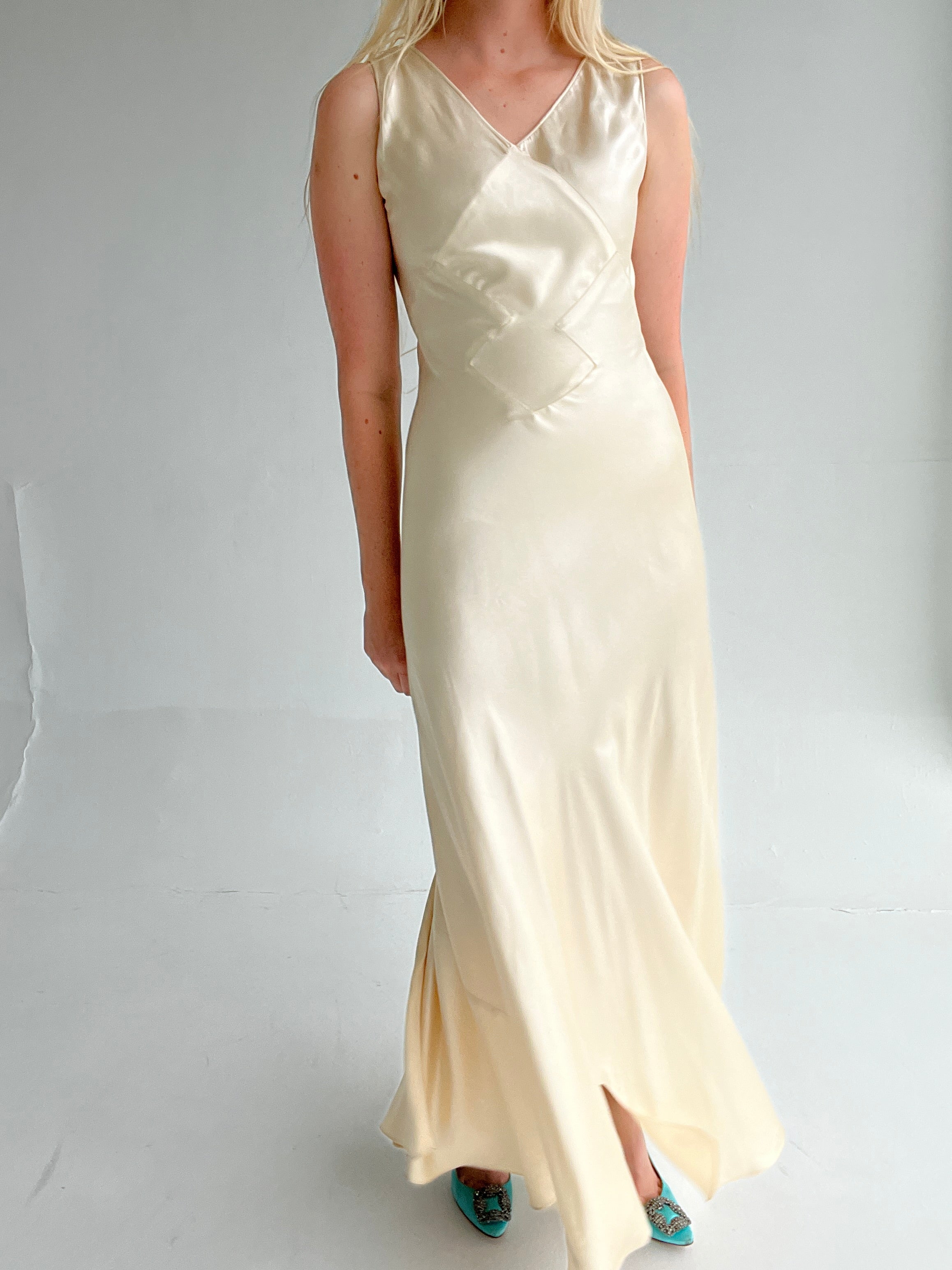 1930's Cream Silk Dress – Eveliina Vintage 1930's Cream Silk Dress – Eveliina Vintage